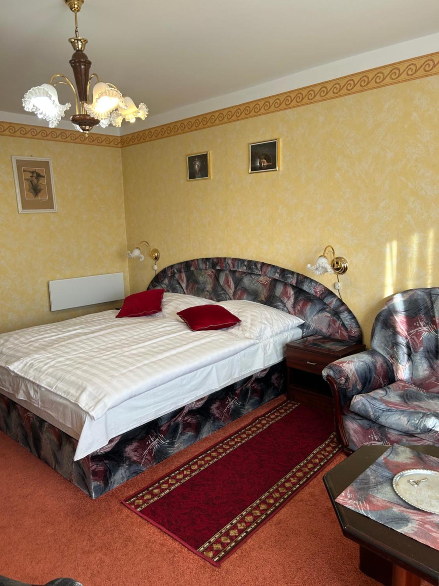 Bed and Breakfast Angela Panzio à Berettyóújfalu Extérieur photo