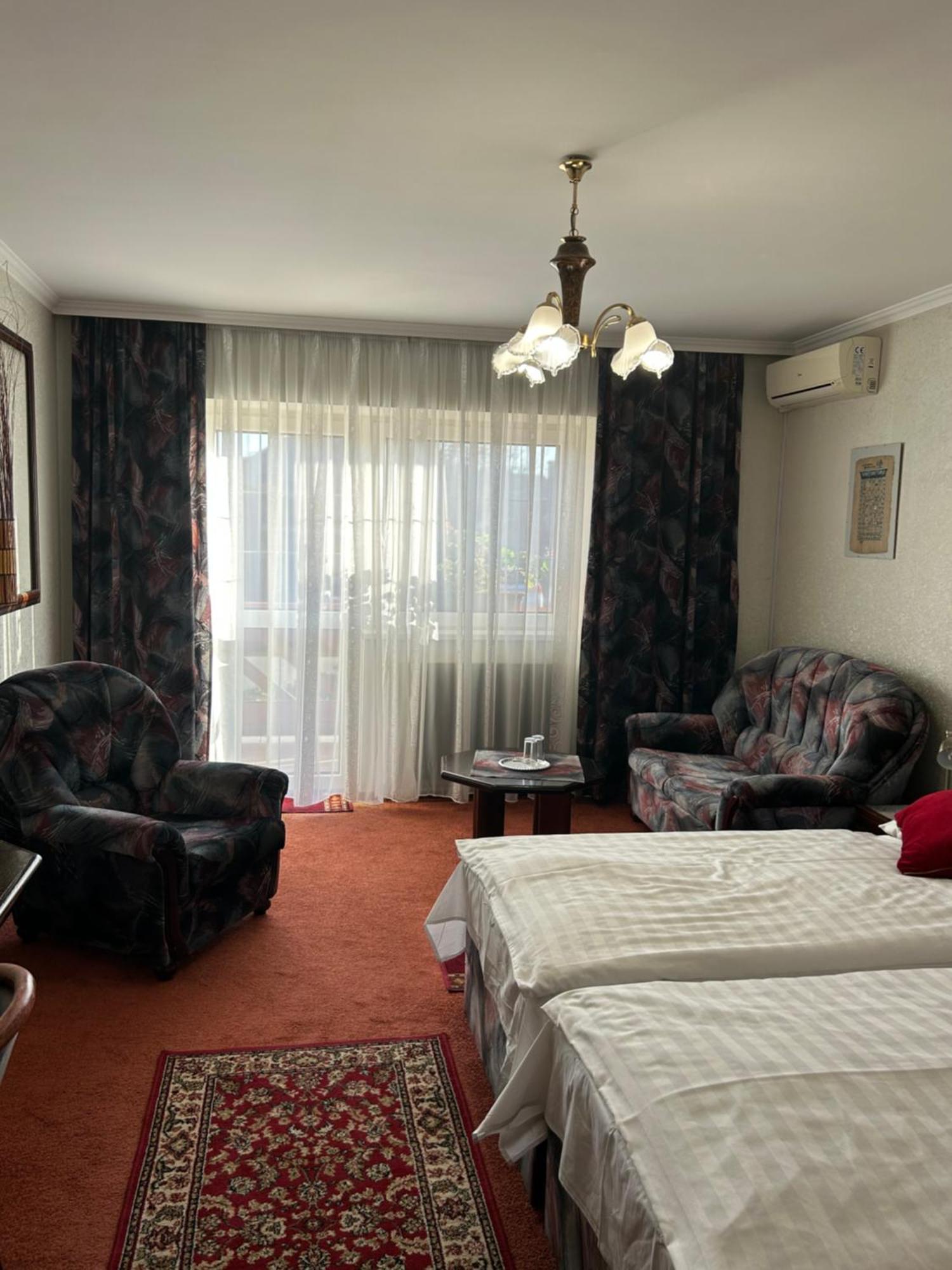Bed and Breakfast Angela Panzio à Berettyóújfalu Extérieur photo